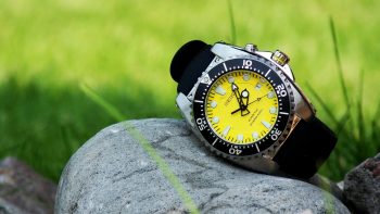 Amazing Best Yellow Black Watch Wallpaper