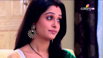 Deepika Samson as Simar in Hindi TV Serial Sasuraal Simar Ka on Colors Channel Wallpapers