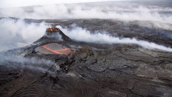 Kilauea Active Volcano in Hawaii US State HD Wallpaper