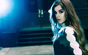 Hailee Steinfeld  Creative HD Wallpapers For Mobile I Phone 7 Wallpaper Wallpaper For Phone Wallpaper HD Download For Android Mobile