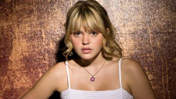 Aimee Teegarden HD Wallpapers For Mobile