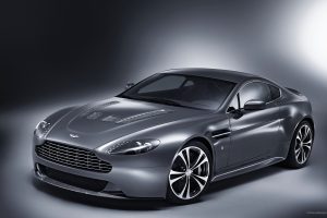 Aston Martin V12 Vantage 2 Download Full HD Wallpaper